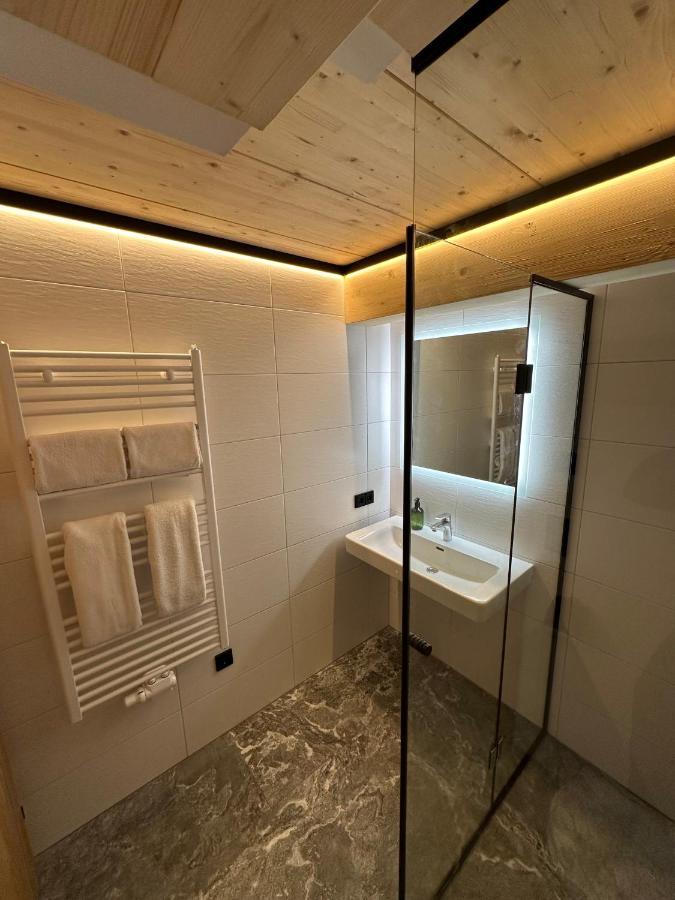 Hotel Dorferwirt Bramberg am Wildkogel Zimmer foto