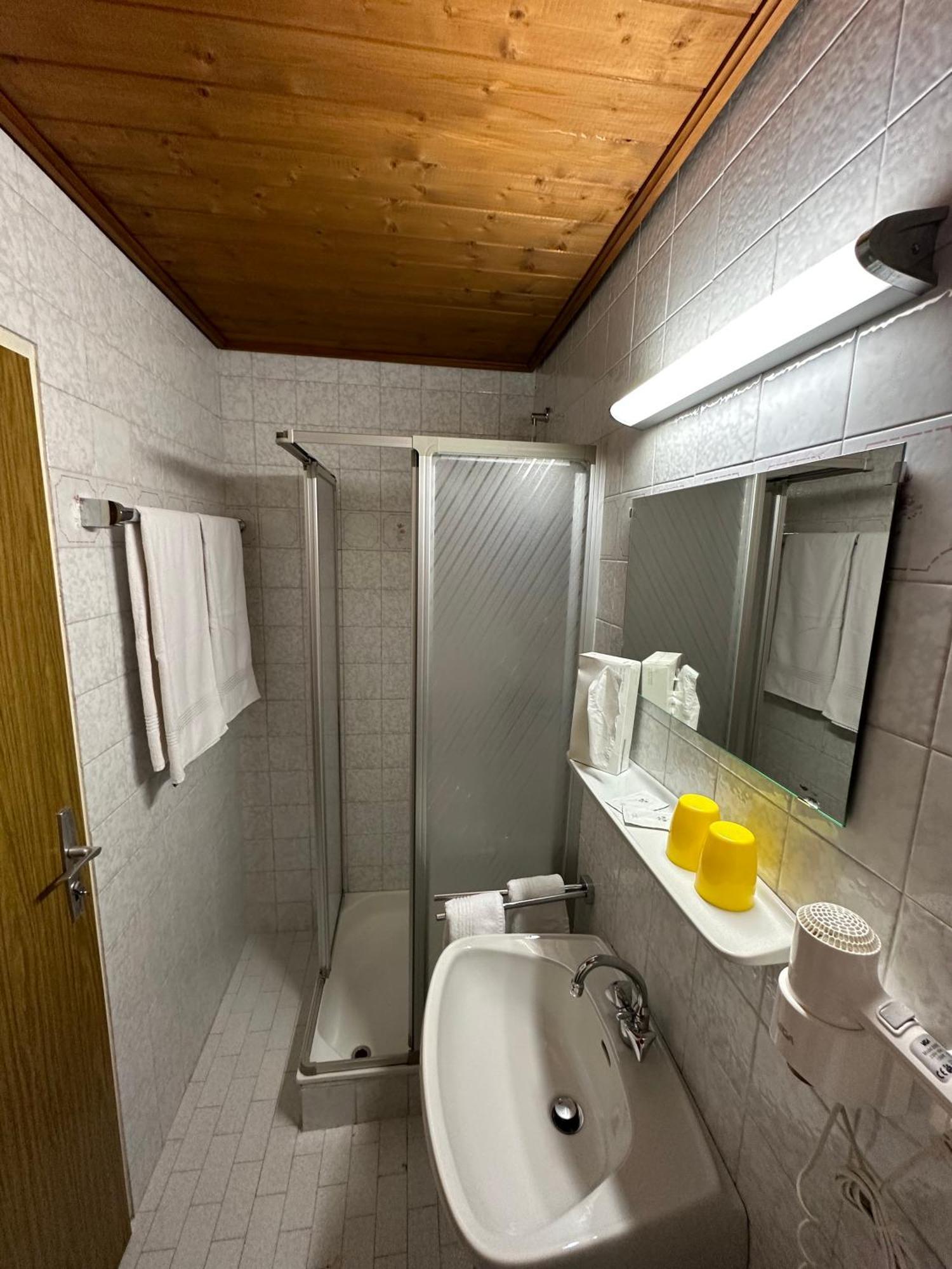 Hotel Dorferwirt Bramberg am Wildkogel Zimmer foto