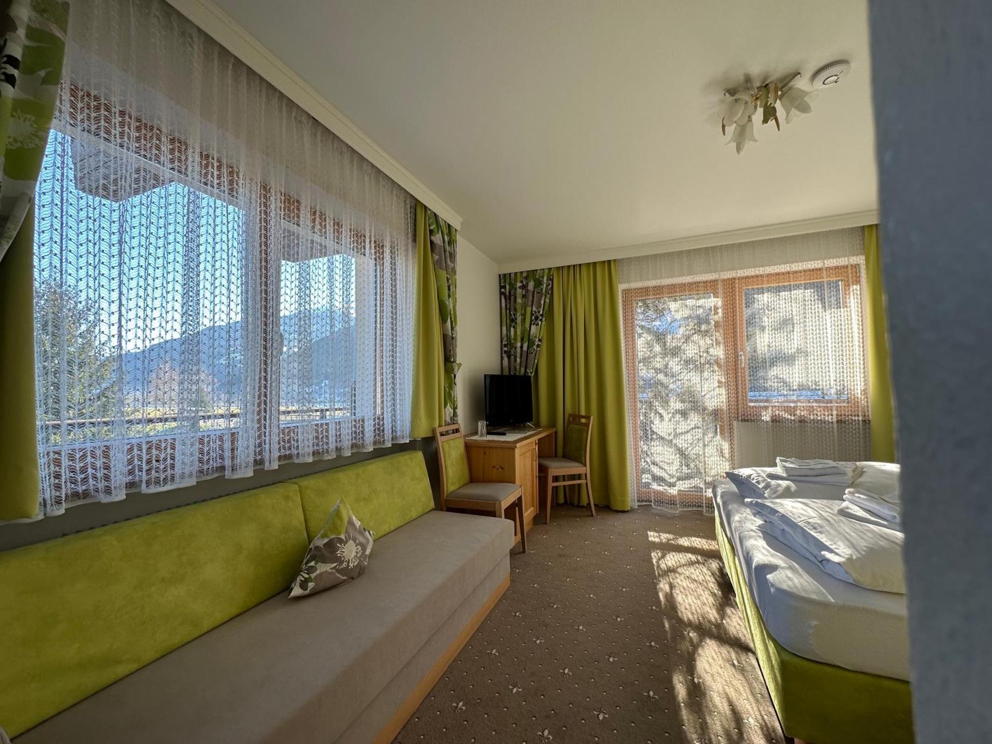 Hotel Dorferwirt Bramberg am Wildkogel Zimmer foto
